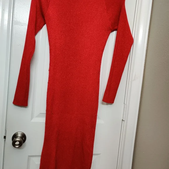 Elegant Red Knit Dress - Picture 6 of 6